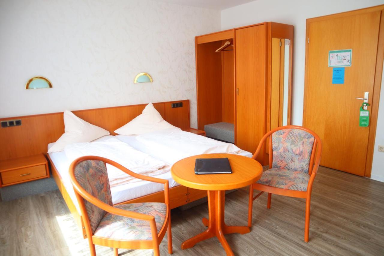 Hotel Pension Zur Harburg Uslar Exteriér fotografie