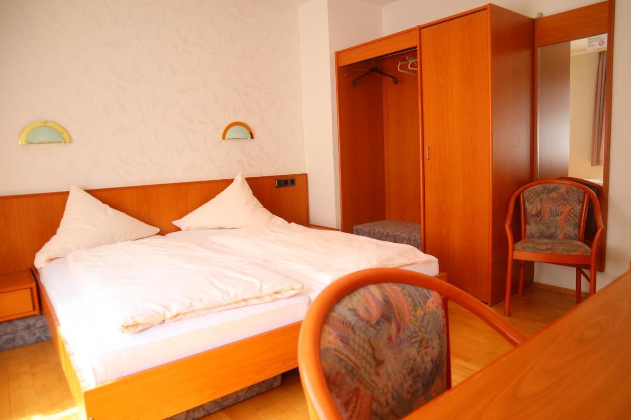 Hotel Pension Zur Harburg Uslar Exteriér fotografie