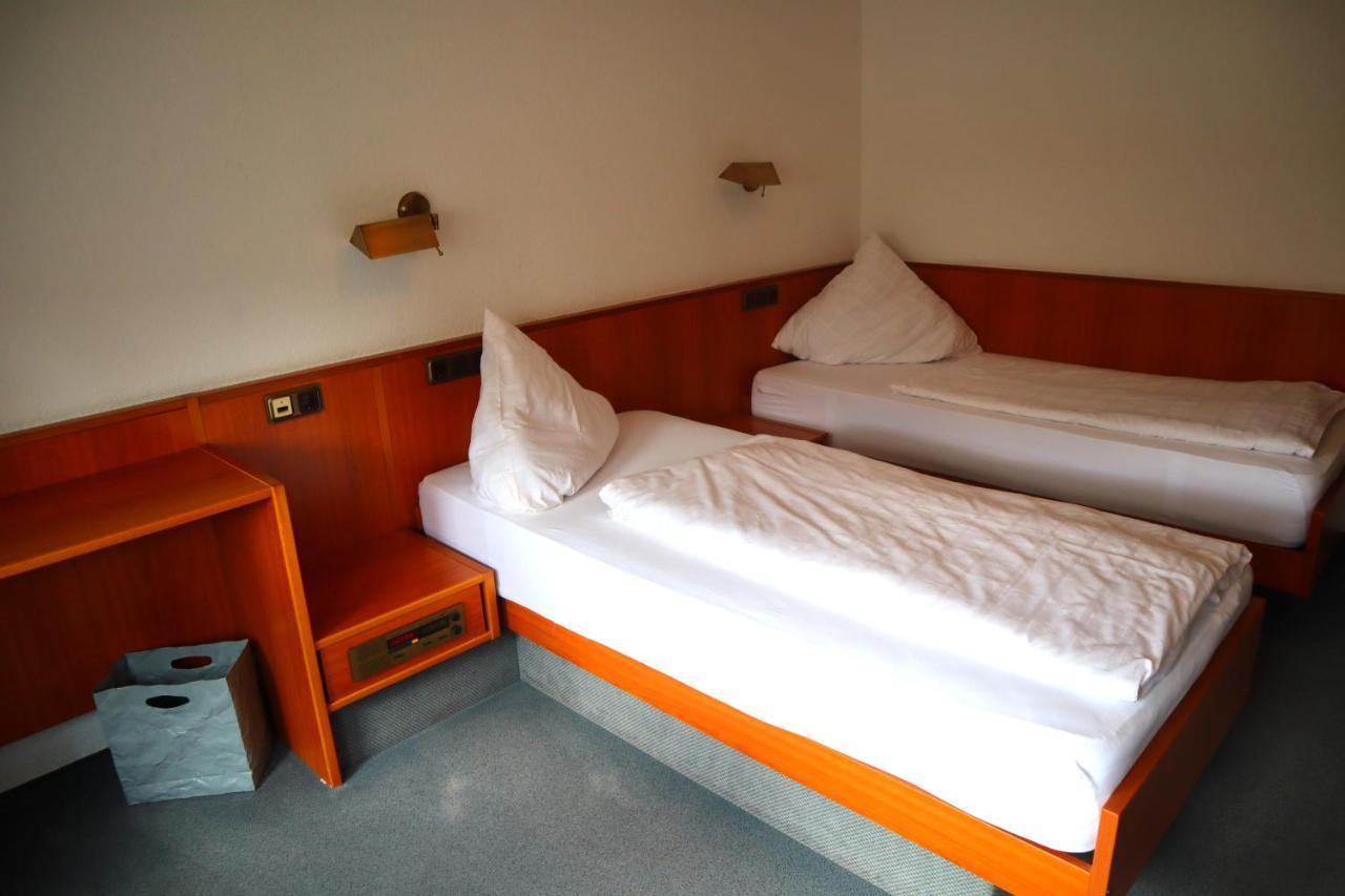 Hotel Pension Zur Harburg Uslar Exteriér fotografie